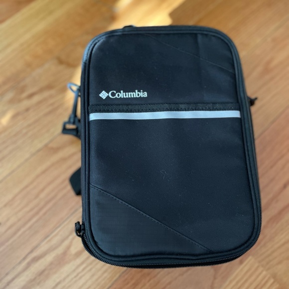—SOLD—Columbia lunch bag - Picture 2 of 5
